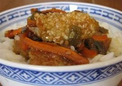 Emincé de poulet, miel et sésame