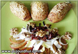 Pommes de terre farcies au jambon, salade d'automne