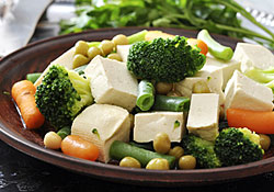 Salade au tofu fum et aux lgumes marins
