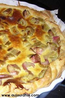 http://img.aujourdhui.com/recipe/tarte-a-la-rhubarbe_215x320.jpg
