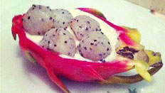 Billes de pitaya au fromage blanc vanillé