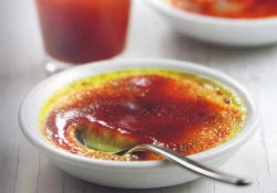 Crème brûlée allégée en croûte rouge