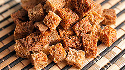 Croûtons maison à l'ail