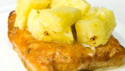 Filet de panga à l'ananas et aux deux poivrons