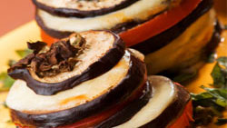 Gratin d'aubergines et tomates à la mozzarella