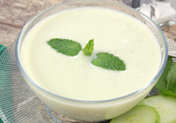 Mousse de concombre au sel de menthe