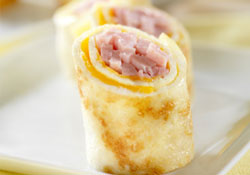 Omelette roulée au jambon et ciboulette