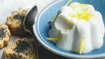 Panna cotta légère au citron et sablés complet aux graines de pavot 