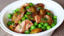 Petits pois printaniers au bacon et pommes de terre