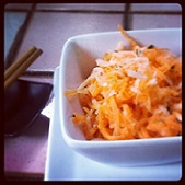 Salade de carottes et radis noir à la japonaise