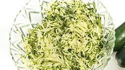 Salade croquante de courgettes au citron