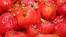 Salade de fraises aux pistaches