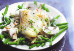 Salade croquante au flétan